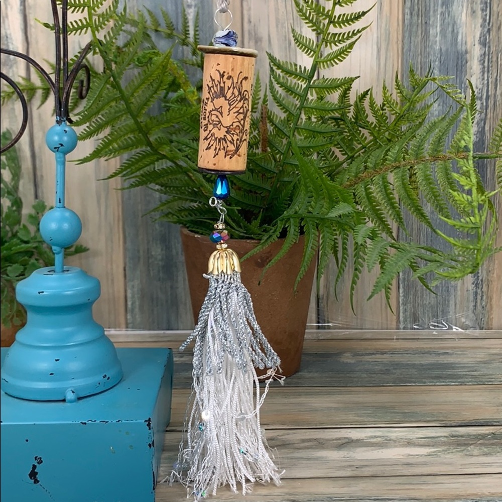 ⭐️🌸Wine cork Christmas tree ornament blue bead silver tassel